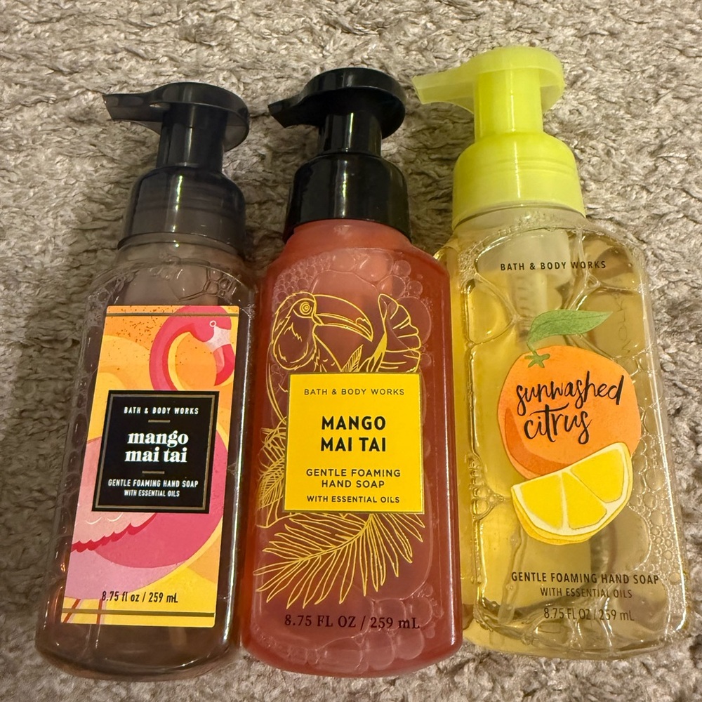 Bath & Body Works Mango Mai Tai & Citrus Fruity Gentle & Clean Foaming Hand Soap